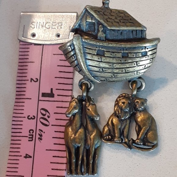 JJ Jonette antique bronze figural Noah’s ark pierced earrings - Picture 8 of 9